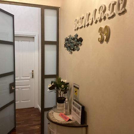 บีแอนด์บี บินาริโอ 39 Bed & Breakfast เนเปิลส์ ภายนอก รูปภาพ