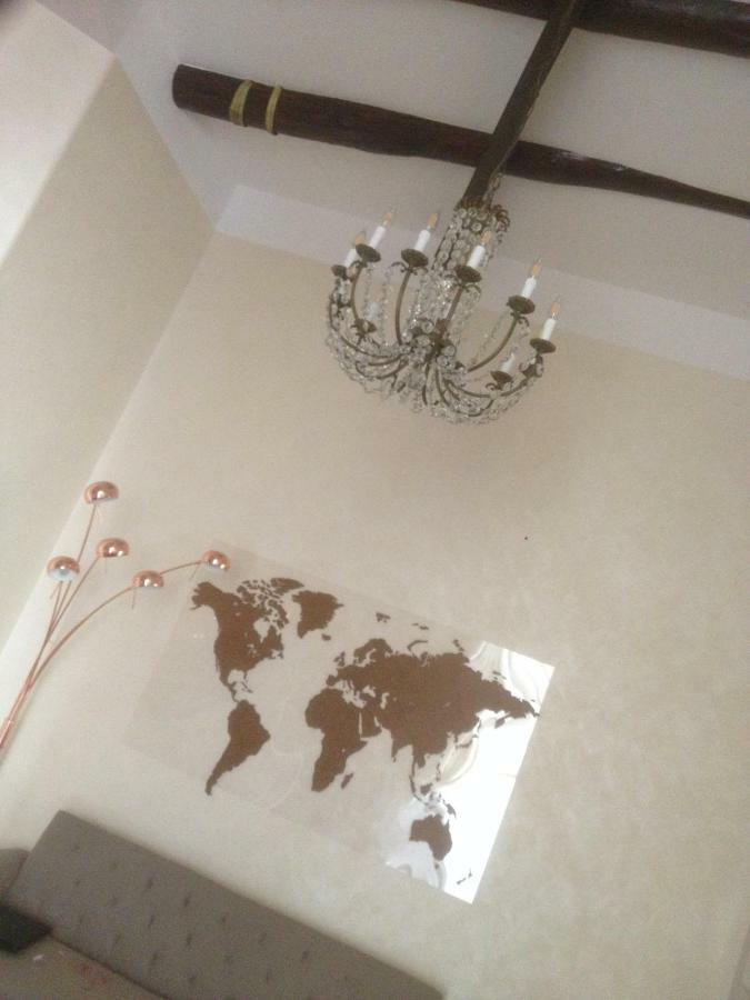 บีแอนด์บี บินาริโอ 39 Bed & Breakfast เนเปิลส์ ภายนอก รูปภาพ