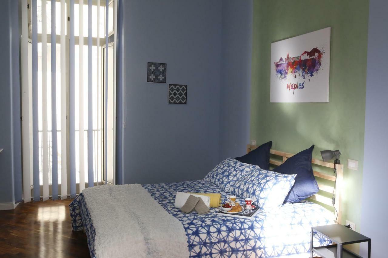 บีแอนด์บี บินาริโอ 39 Bed & Breakfast เนเปิลส์ ภายนอก รูปภาพ