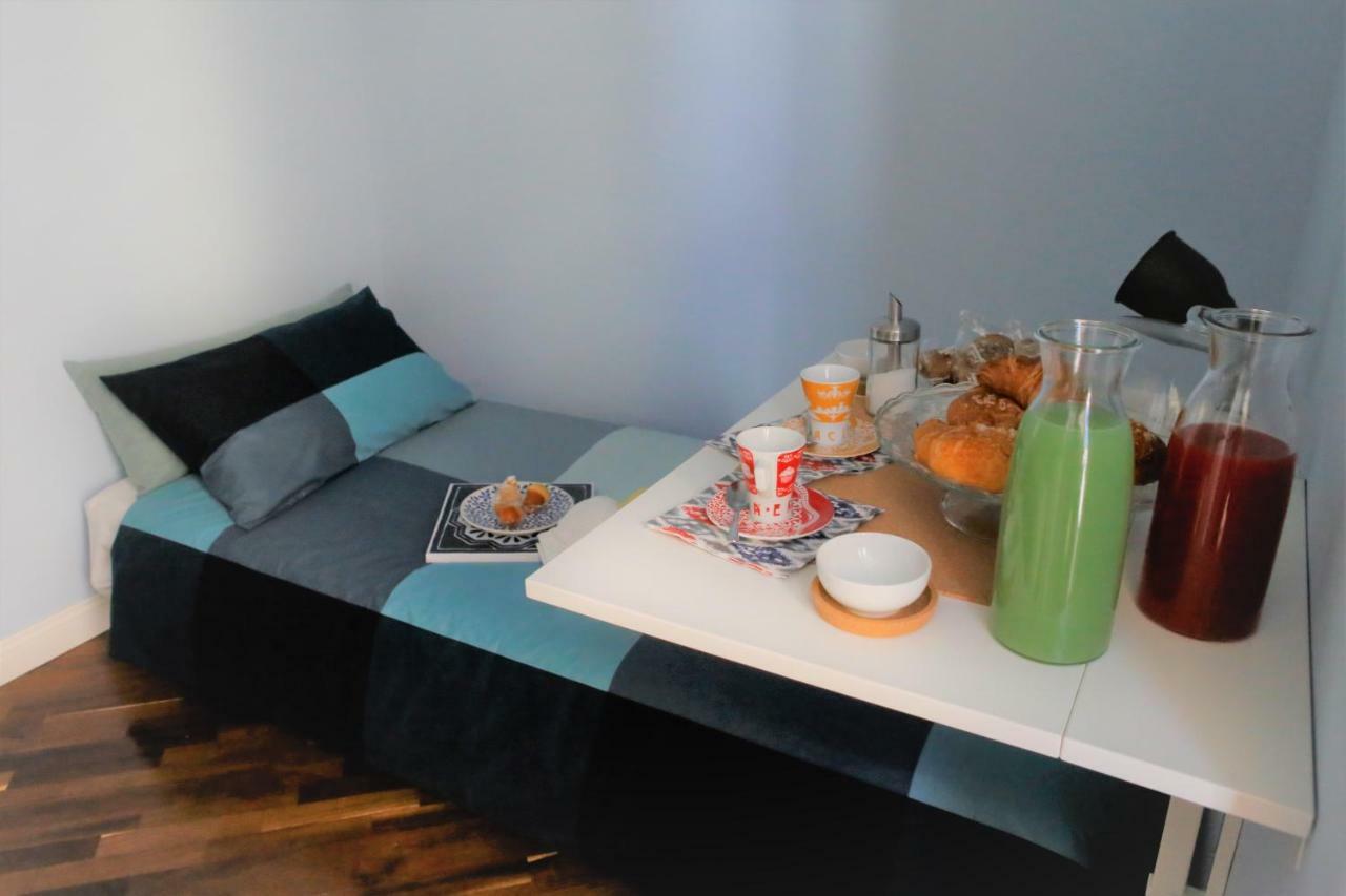 บีแอนด์บี บินาริโอ 39 Bed & Breakfast เนเปิลส์ ภายนอก รูปภาพ