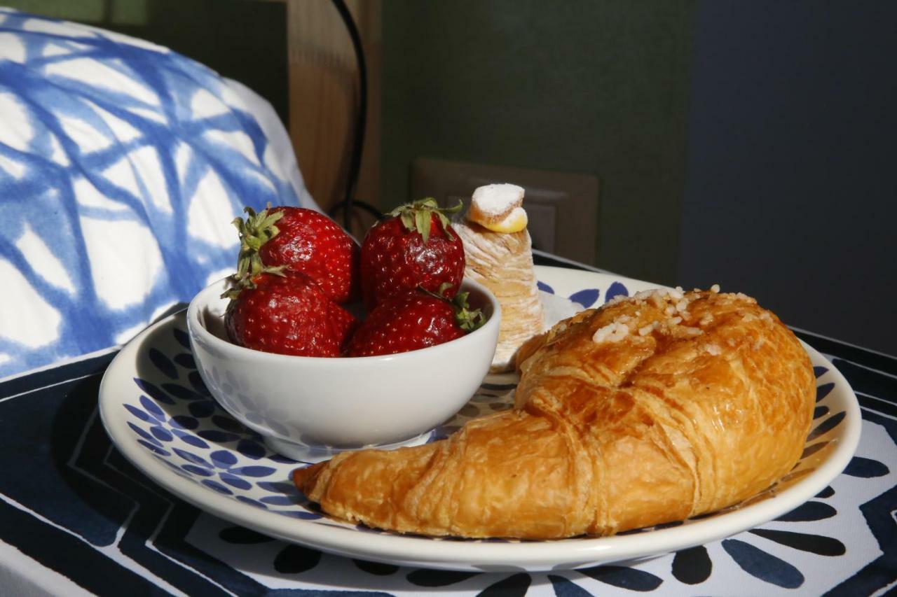 บีแอนด์บี บินาริโอ 39 Bed & Breakfast เนเปิลส์ ภายนอก รูปภาพ