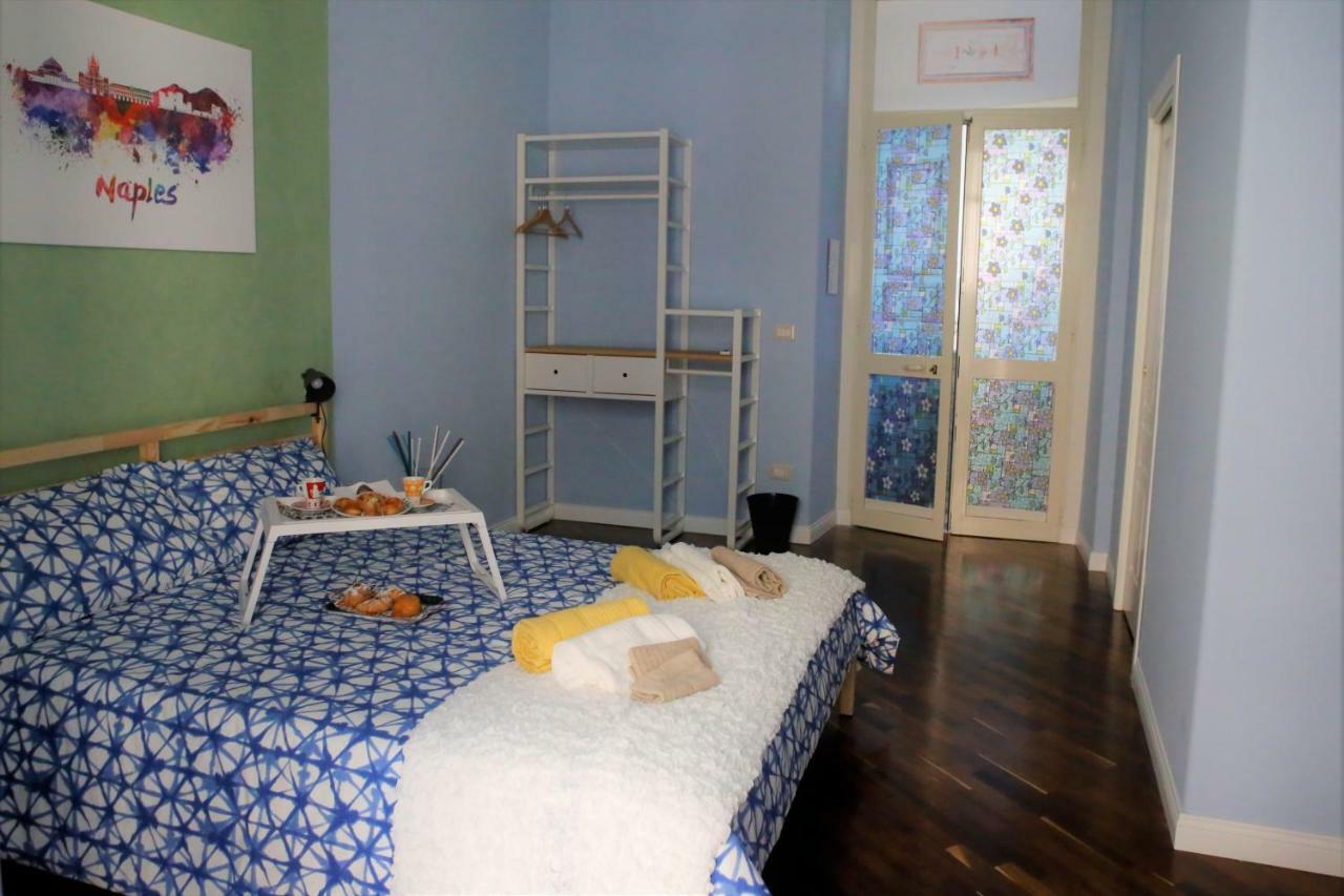 บีแอนด์บี บินาริโอ 39 Bed & Breakfast เนเปิลส์ ภายนอก รูปภาพ