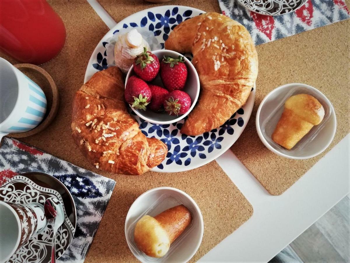 บีแอนด์บี บินาริโอ 39 Bed & Breakfast เนเปิลส์ ภายนอก รูปภาพ