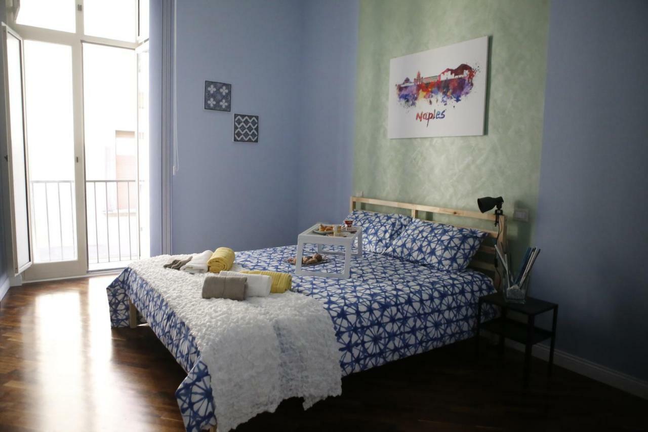 บีแอนด์บี บินาริโอ 39 Bed & Breakfast เนเปิลส์ ภายนอก รูปภาพ