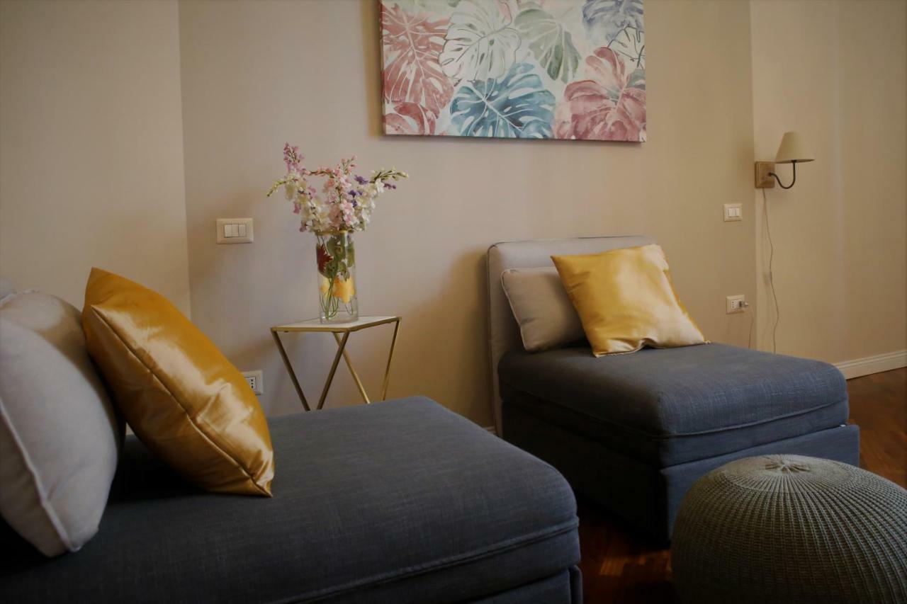 บีแอนด์บี บินาริโอ 39 Bed & Breakfast เนเปิลส์ ภายนอก รูปภาพ