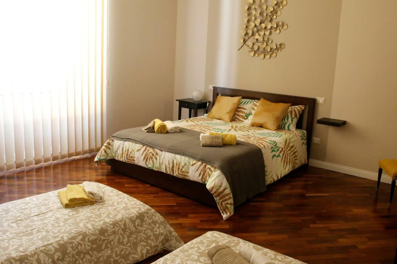 บีแอนด์บี บินาริโอ 39 Bed & Breakfast เนเปิลส์ ภายนอก รูปภาพ