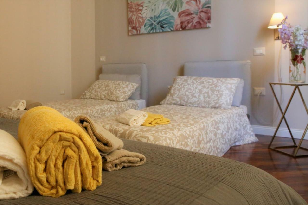 บีแอนด์บี บินาริโอ 39 Bed & Breakfast เนเปิลส์ ภายนอก รูปภาพ